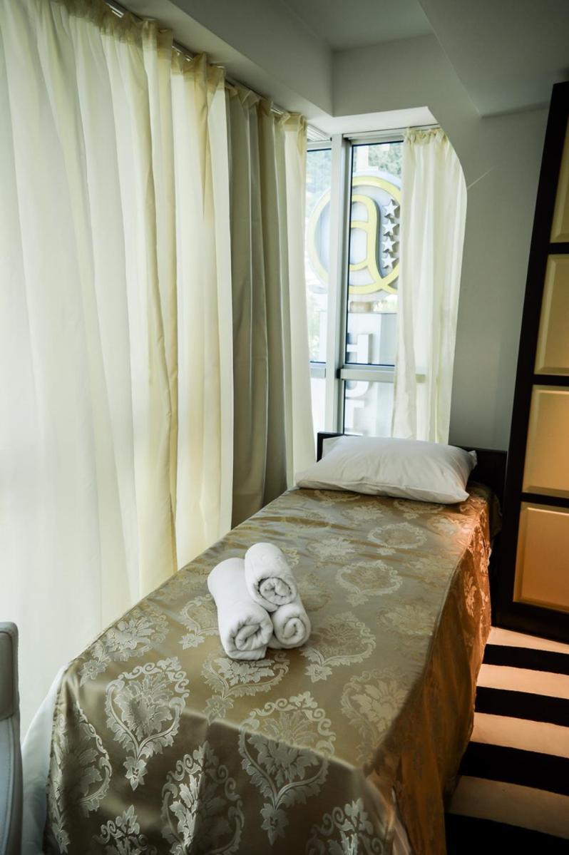 Hotel Amsterdam Budva Oda fotoğraf